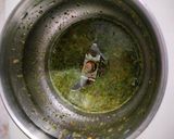 A picture of step 2 of Minty lemon juice.