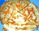 A picture of step 4 of Kuboos sandwich.