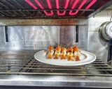 รูปขั้นตอนการทำที่ 1 ของ กุ้งผักโขมอบชีส (Baked prawns with spinach and cheese)