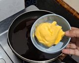 Foto langkah ke 1 dari resep Bolu karamel/bolu sarang semut 4 telur.