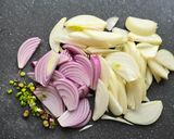 Pas rețetă Mămăligă cu sos de carne 1 fotografie