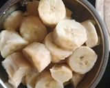 पिकलेल्या केळ्याची वडी रेसिपी स्टेप 1 फोटो 