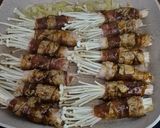 Foto langkah ke 4 dari resep Enoki Beef Roll.