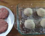 A picture of step 2 of Beef burger.