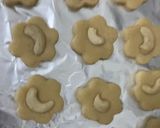 A picture of step 4 of Cashew nuts cookies.