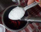 A picture of step 1 of Chinese rose cake.