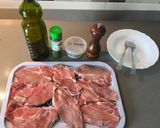 Foto del paso 1 de la receta Chuletas de cabezada de cerdo a la plancha con vinagreta