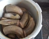 A picture of step 1 of Raw banana tikki.