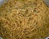 A picture of step 6 of Classic AGLIO e OLIO.