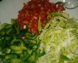 A picture of step 1 of Chicken vegetable pasta.