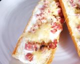 Une image de l'étape 3 de Bruschettas dés de jambon 😋.