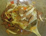 Foto langkah ke 4 dari resep Tumisan sapi.