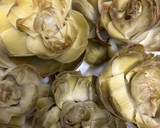 Foto del paso 2 de la receta: 527. Flores de alcachofa con jamón serrano y foie (picoteo)