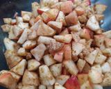 A picture of step 2 of Apple crumble cake.