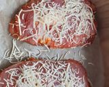 Foto del paso 3 de la receta: Cinta de lomo adobada, en airfryer, con guarnición de guisantes con jamón