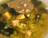 Foto del paso 2 de la receta: Sopa de arroz y acelgas, receta de aprovechamiento de restos del cocido
