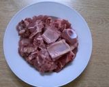 Hình bước làm 1 của món Canh sườn bí đỏ