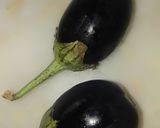 A picture of step 2 of Tawa baigun fry.