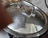 A picture of step 3 of गोली इडली.