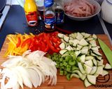 Sült rizs zöldségekkel, mézen pirított csirkemellel recept fázis 1 fotója