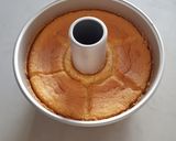 A picture of step 5 of Yuzu chiffon.