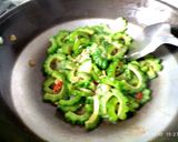 Foto langkah ke 2 dari resep Tumis pare udang kering ala prlangi.