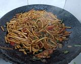 A picture of step 10 of Spicy Udon Noodles Spring Rolls (with Rice Paper).