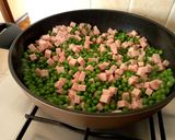 A picture of step 2 of Farfalle with the 3 Ps (Cream, Ham, and Peas).