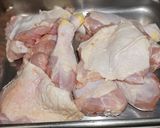 Foto del paso 1 de la receta: Trutros de pollo estofados con camote y yerbas frescas