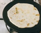 A picture of step 3 of Reddish/Mooli Paratha.