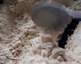 A picture of step 1 of Gol Papdi/Shukdi.