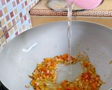 Foto langkah ke 4 dari resep Tumis jamur manis.