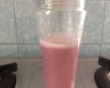 A picture of step 5 of Mulberry Smoothie/Milkshake.