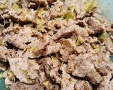 Gambar langkah 1 resipi Daging goreng black pepper.