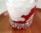 Foto langkah ke 6 dari resep Korean Milk Strawberry 🍓.