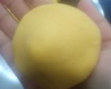 A picture of step 2 of Makki Di Roti.