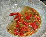 Foto langkah ke 4 dari resep Telur Dadar Geprek Sambal Belut.