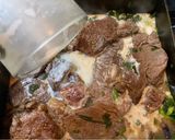 Foto del paso 2 de la receta: Bifecitos de lomo al verdeo súper fácil en La Planchetta