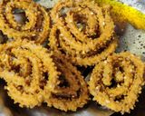 A picture of step 5 of Chakli(चकली).