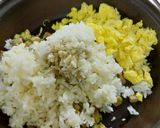 Foto langkah ke 3 dari resep Yakimeshi (Nasi Goreng Jepang).