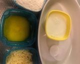 A picture of step 1 of Cheeslings.