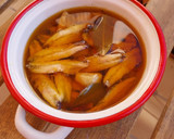 Foto del paso 6 de la receta: Boquerones en escabeche con pimientos del piquillo confitados