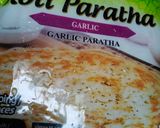 Gambar langkah 1 resipi Paratha Telur.