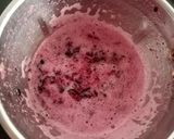 A picture of step 1 of Black Grapes Jam.