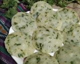 A picture of step 4 of Coriander flavoured steamed cakes.