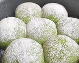 Foto langkah ke 2 dari resep Roti Matcha.