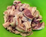 Hình bước làm 4 của món Thịt ba chỉ kho mít xanh
