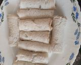 A picture of step 3 of Instant Bread Malai Roll.