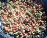 A picture of step 4 of Peanut Chilli Thecha (chutney).
