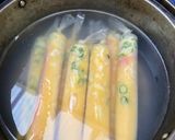 Foto langkah ke 2 dari resep Telur Sosis gulung.